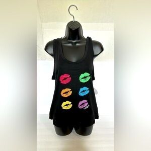 WILDFOX Colorful Lips Cotton Blend Graphic Muscle Tee in Clean Black size Large